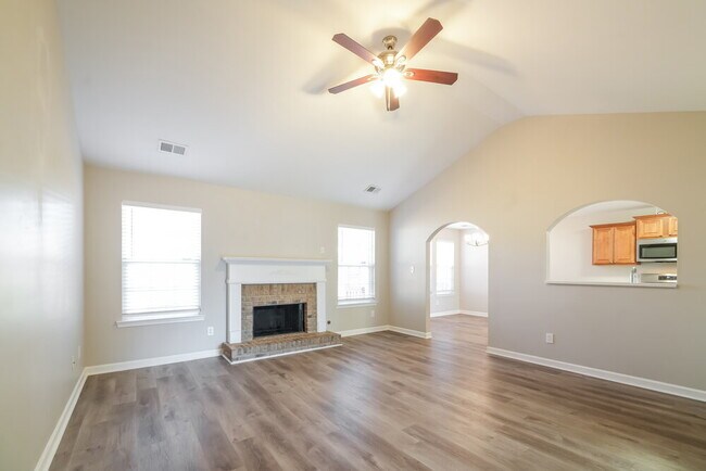 Foto del edificio - 2688 Trellis Oaks Ct SW