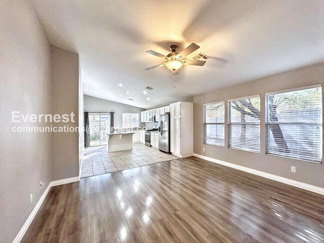 Foto del edificio - 284 Cattlebaron Terrace