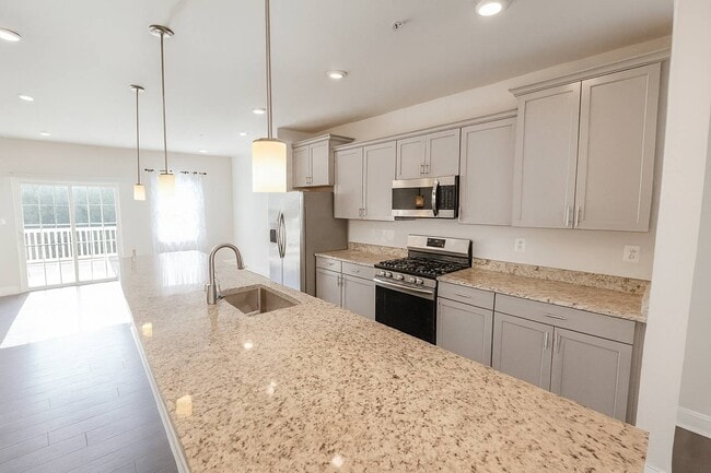 Building Photo - 23788 Myrtle Glen Way