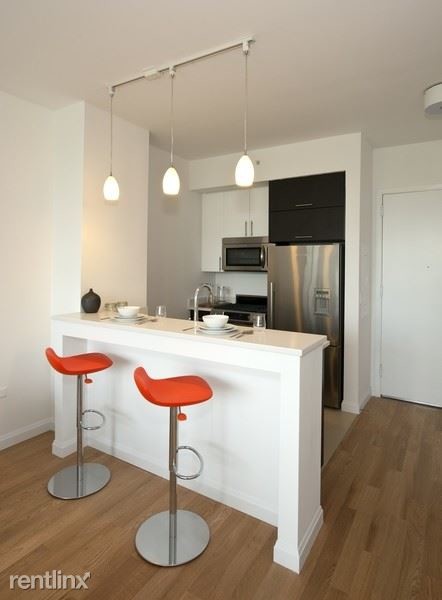 Foto principal - 795 Columbus Ave