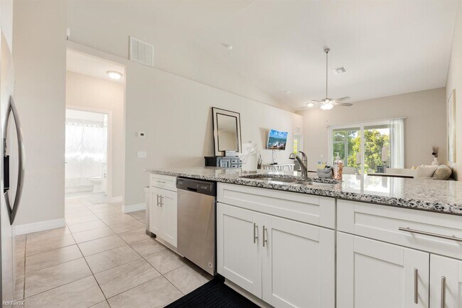 Foto del edificio - 3 br, 2 bath Duplex - 1722 Southwest 32nd ...