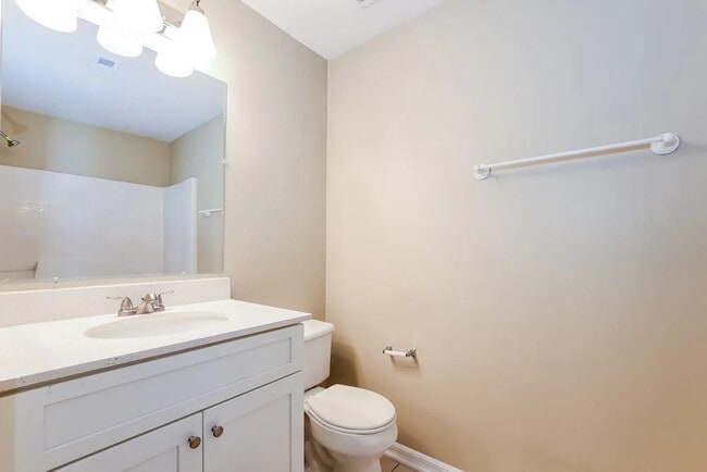 Building Photo - 2534 E Juliet Dr