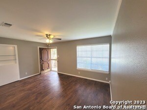 Foto del edificio - 2447 Hiawatha St