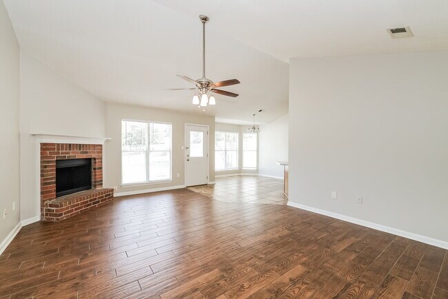 Foto del edificio - 7762 Parkview Cir E