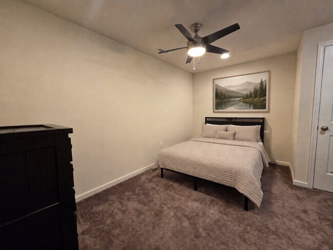 Foto del edificio - 5037 Kennel Ln