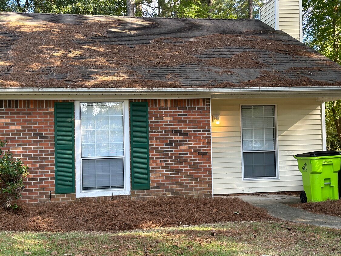 Primary Photo - 1615 Jamestown Ct