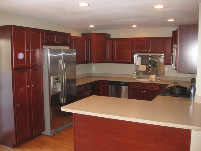 Building Photo - 1104 Hayden Dr