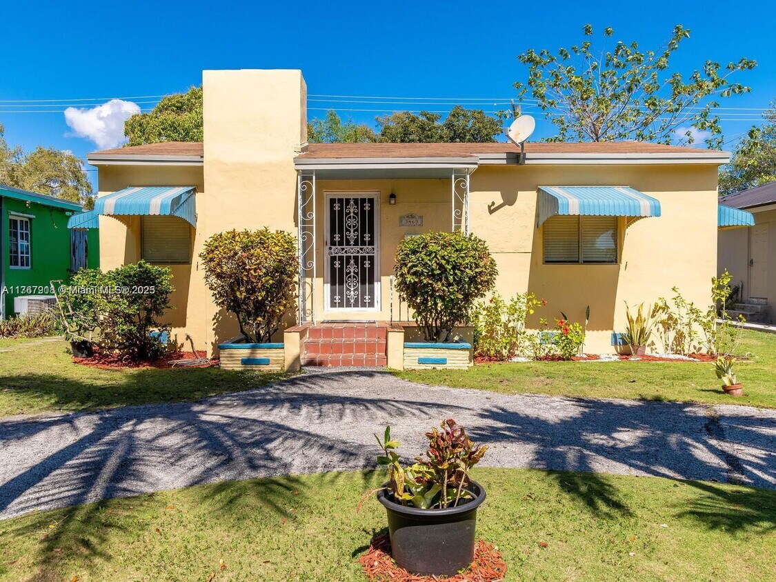 Foto principal - 3463 Percival Ave