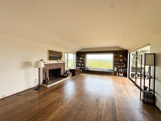 Foto del edificio - Hawthorne Hills Home