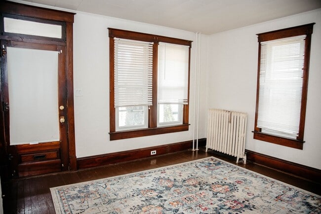 Building Photo - 33 E Gramby St