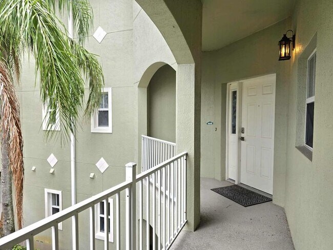 Foto del edificio - 3840 Serenade Ln