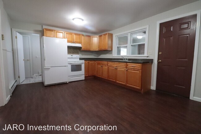 Foto del edificio - 4 br, 1 bath House - 27 Julius St.
