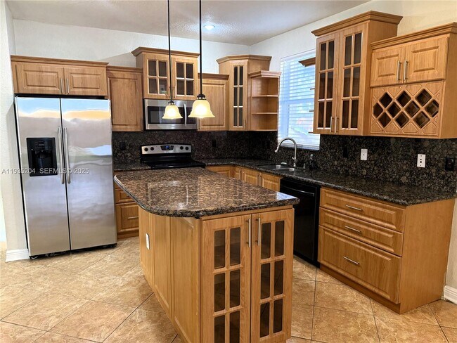 Foto del edificio - 5081 SW 136th Terrace