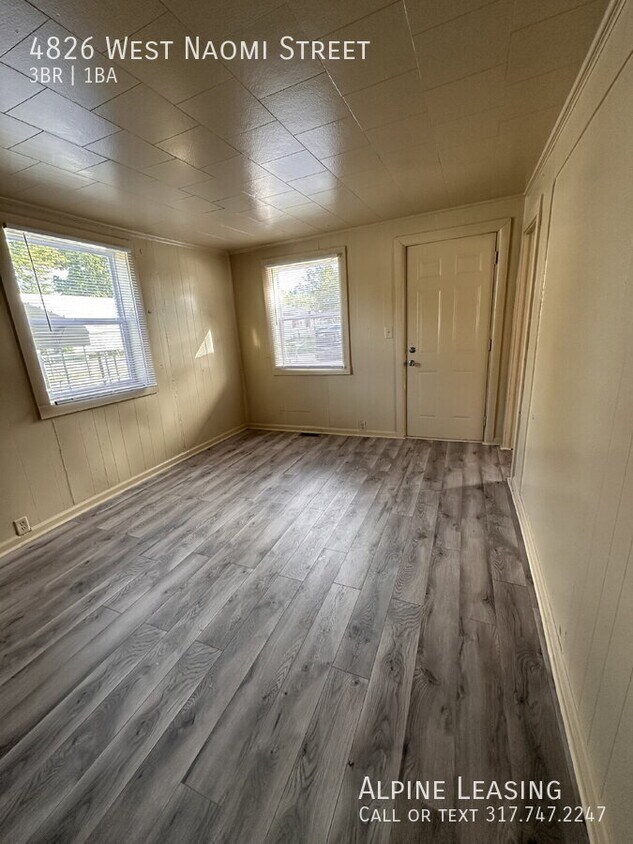 Foto del edificio - 4826 W Naomi St