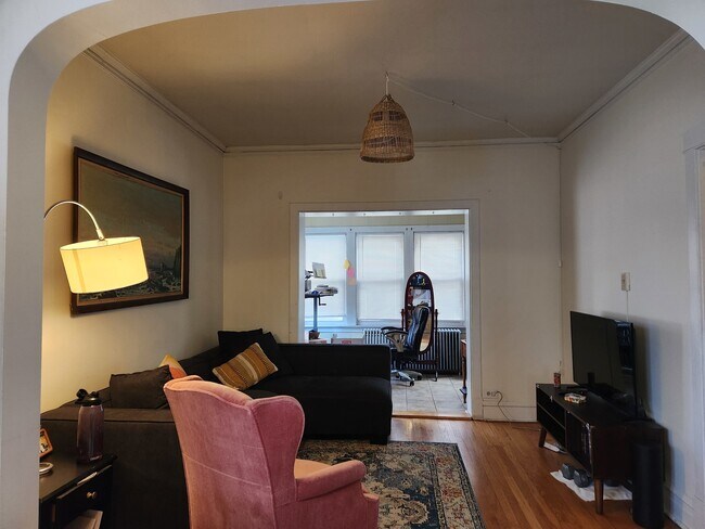 Foto del edificio - 2434 W Cuyler Ave