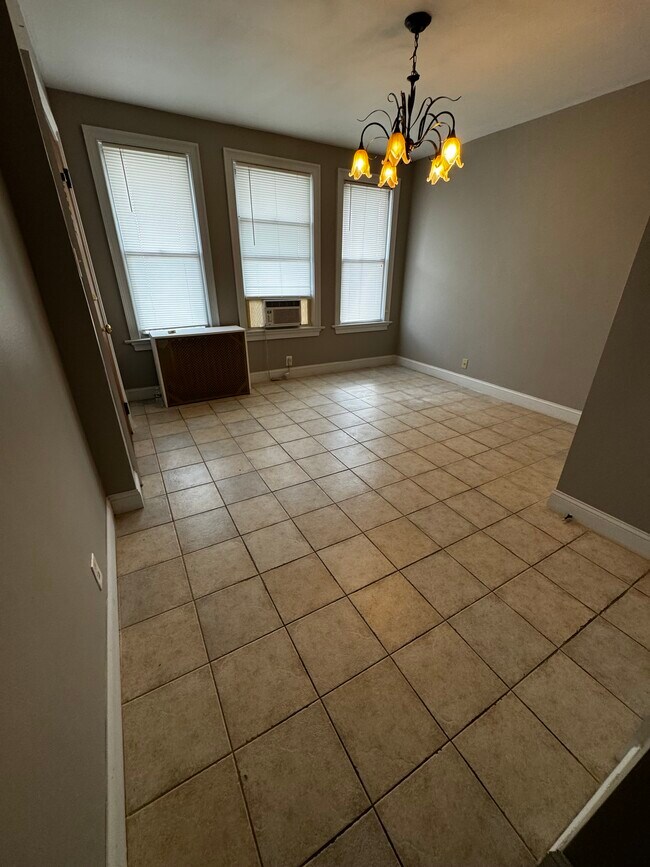 Building Photo - 19 E Brinkerhoff Ave