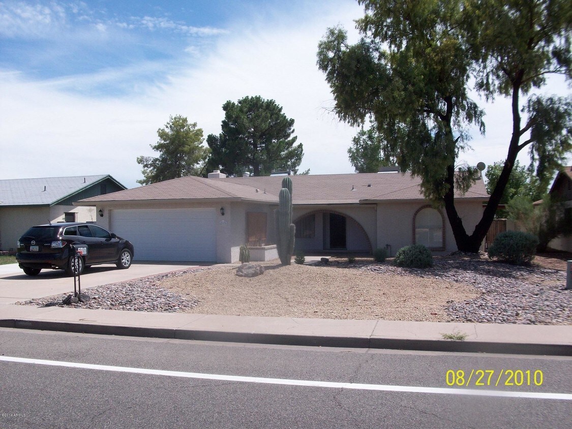 Primary Photo - 5713 W Cholla St