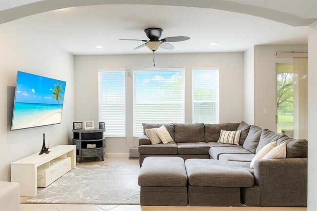 Building Photo - 5780 NW 120th Ave