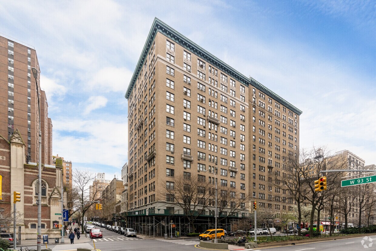 Primary Photo - 220 W 93rd St