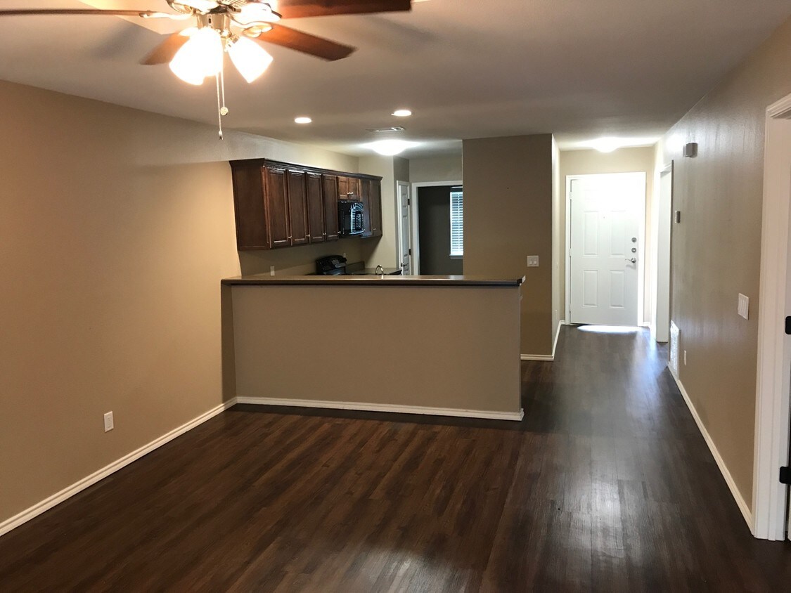 4274 Castlegate Dr Unit 4274, Paris, TX 75462 Apartments in Paris, TX