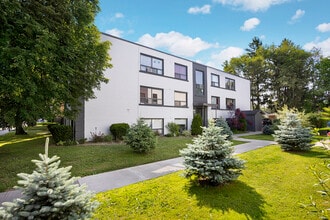 Building Photo - 2893-2897 St Clair Av E