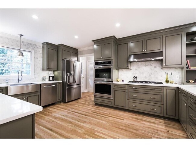 Foto del edificio - 4902 Leeds Ct