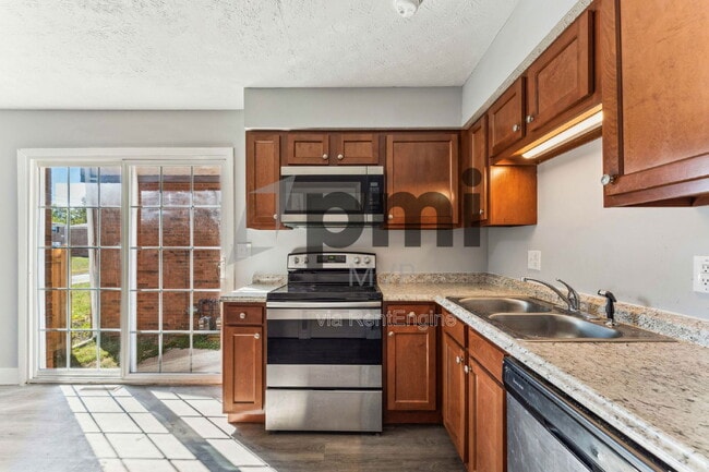 Building Photo - 4056 Carlton Ave