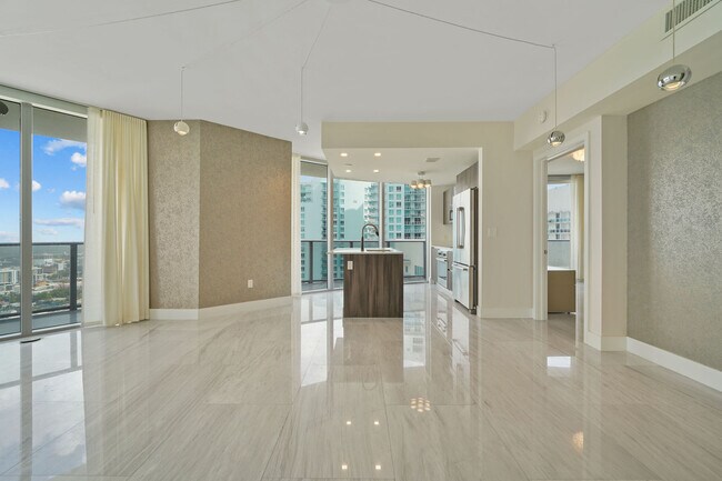 Foto del edificio - 488 NE 18th St