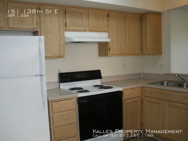Building Photo - Parkland 3 Bd 2.5 Ba Townhome