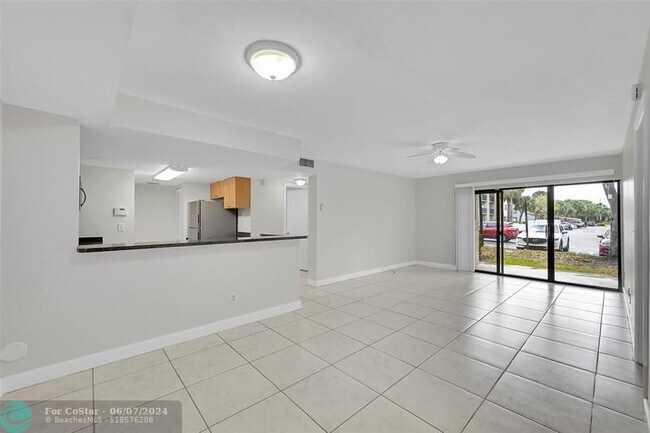 Foto del edificio - 9150 W Atlantic Blvd