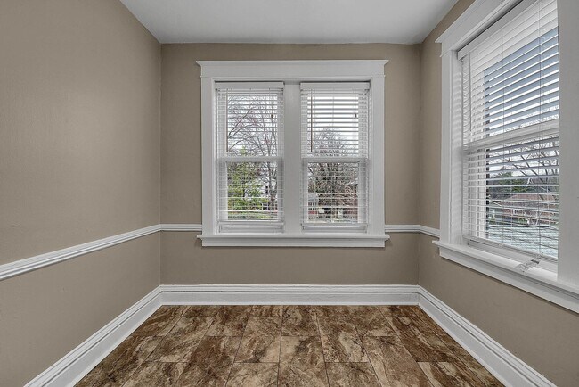 Foto del edificio - 7725 Brookline Terrace