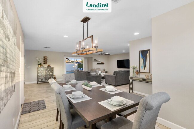Foto del edificio - 3037 N 81st Pl