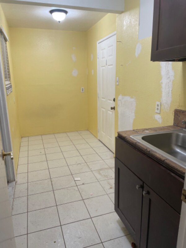 9715 Hillside Rd, Rancho Cucamonga, CA 91737 Room for Rent in Rancho