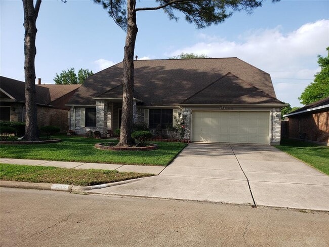 Building Photo - 9106 Walnut Glen Dr
