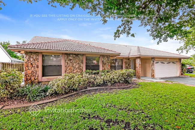 Building Photo - 5016 NW 66th Dr