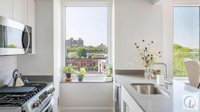 Foto del edificio - 2 bedroom in BROOKLYN NY 11238