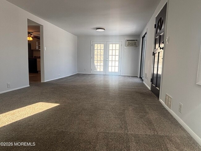 Building Photo - 176 2nd Ave