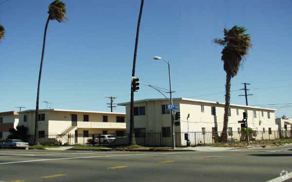 Primary Photo - 8222 Avalon Blvd