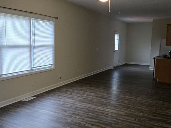 Building Photo - 4062 Atlee Dr