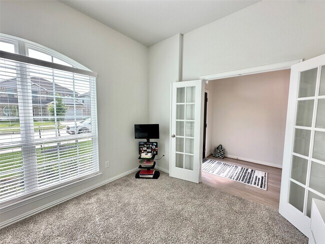 Building Photo - 5340 Camerford Ct