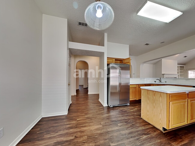 Foto del edificio - 4612 Belladonna Dr