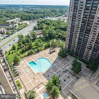 Foto del edificio - 3713 S George Mason Dr