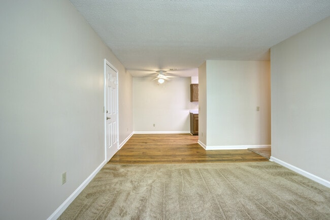 Building Photo - Ridgewood