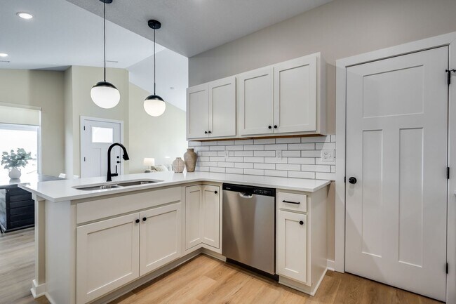 Foto del edificio - Pineway Maxwell Plan