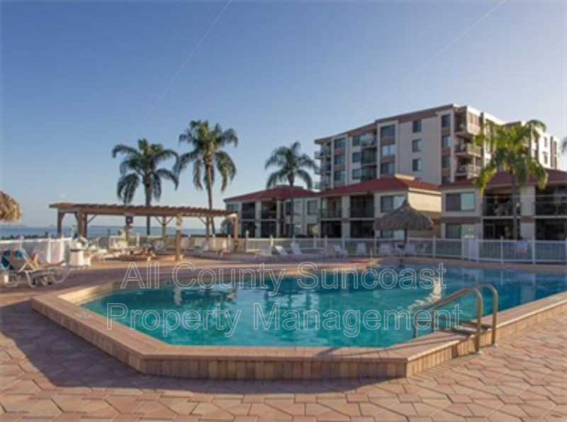 Foto principal - 6219 Palma Del Mar Blvd S