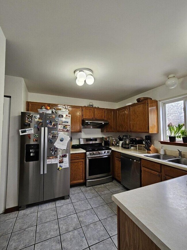 Building Photo - 1344 Clavey Ln