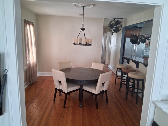 Comedor - 624 Providence St