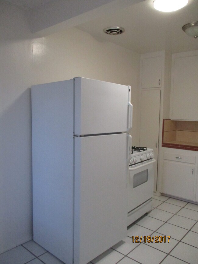 Building Photo - 3920 Sequoia St