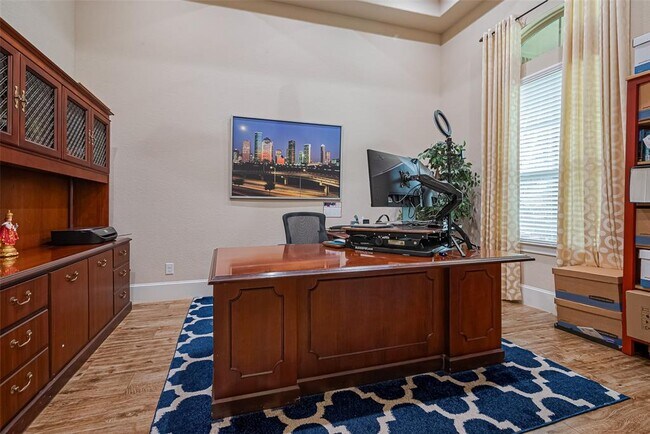 Building Photo - 25618 British Pine court