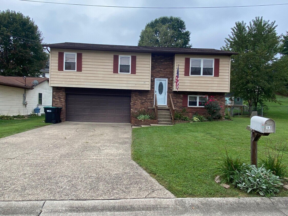 Foto principal - 141 Timberlake Cir